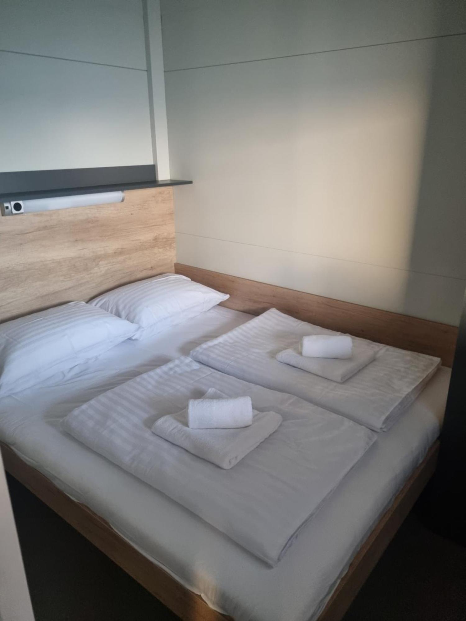 Hipo Camp Mobil Home Arta Pakoštane エクステリア 写真